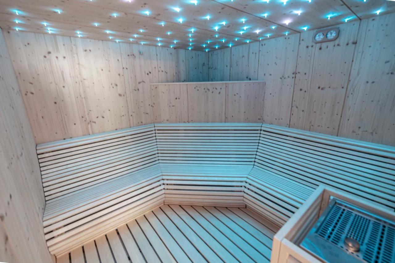 Hotel Garni Paradisi - Wellness & Spa メッツァーノ エクステリア 写真