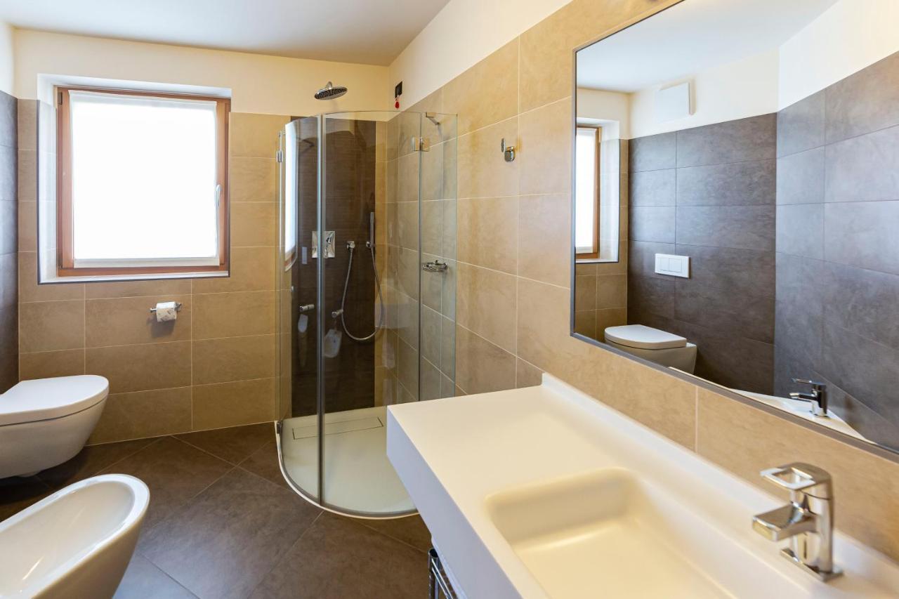 Hotel Garni Paradisi - Wellness & Spa メッツァーノ エクステリア 写真